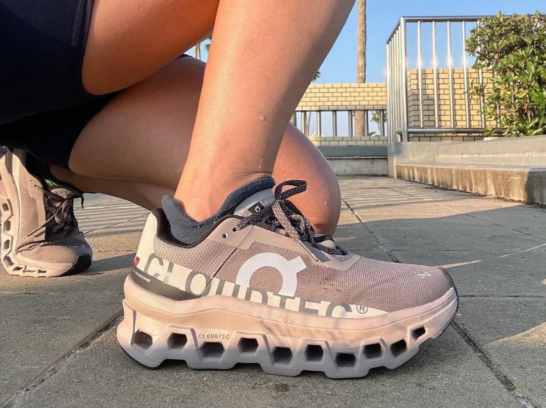ON Cloudmonster 2 Hyper Undyed
