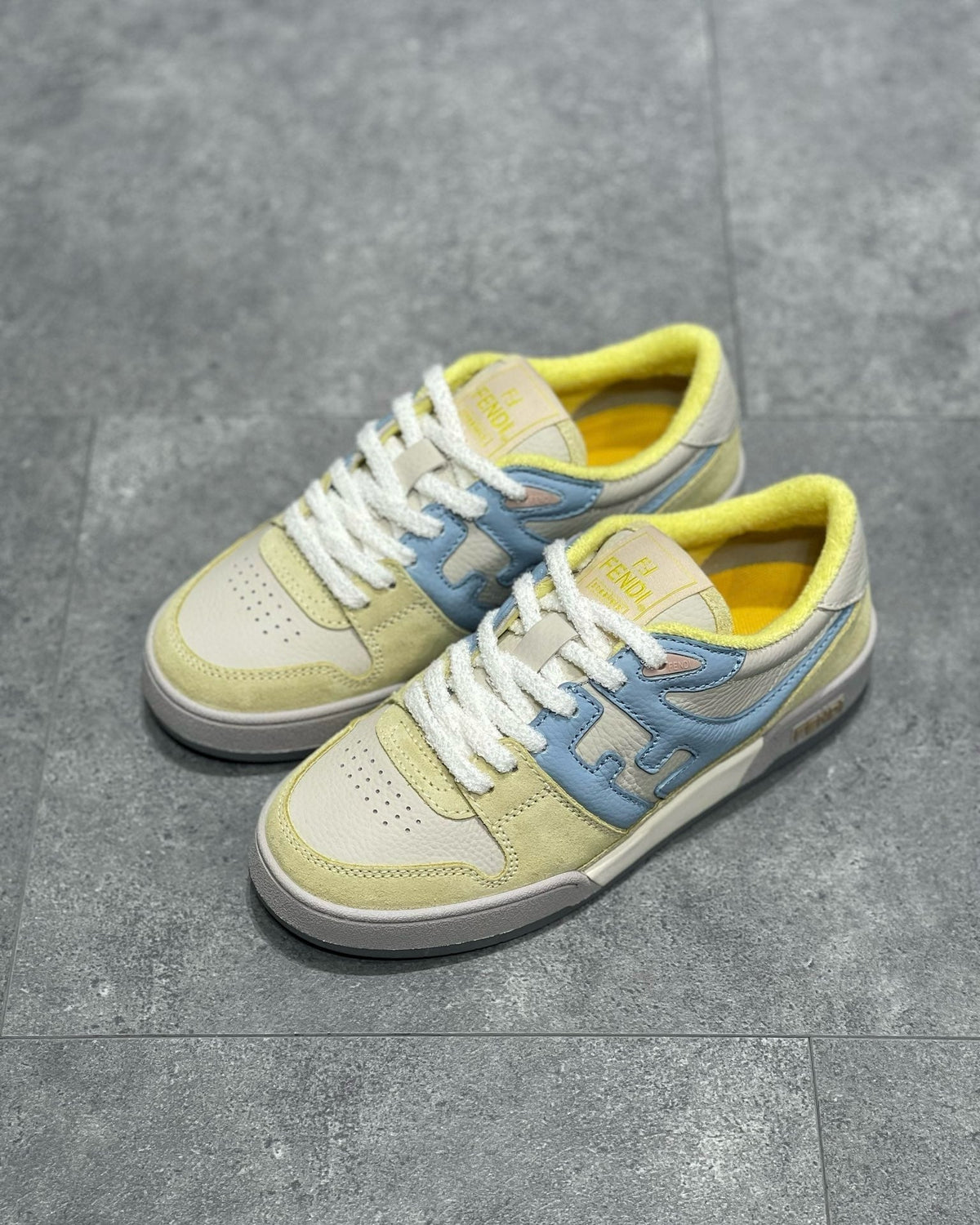 FEN Sneakers