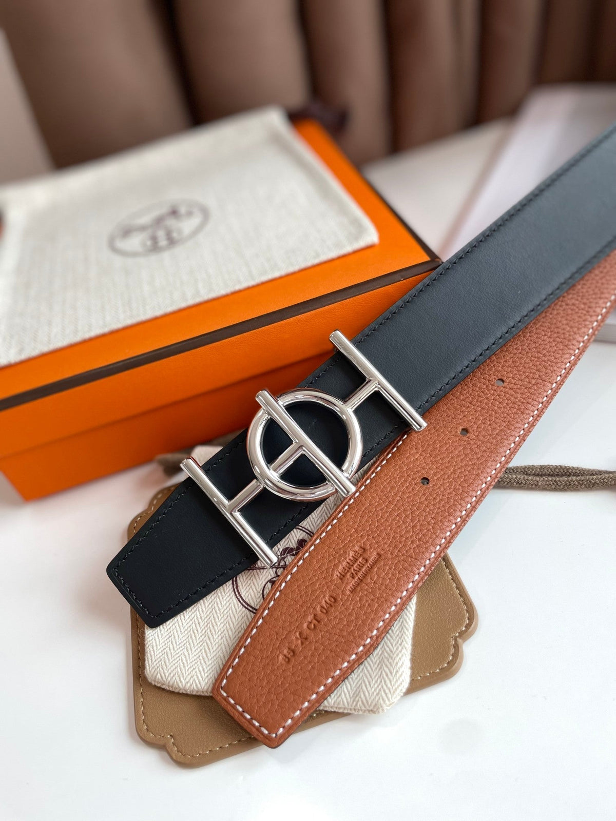 ULYSSE BELT BUCKLE & REVERSIBLE GINGER ORANGE LEATHER STRAP 38MM SILVER HARDWARE