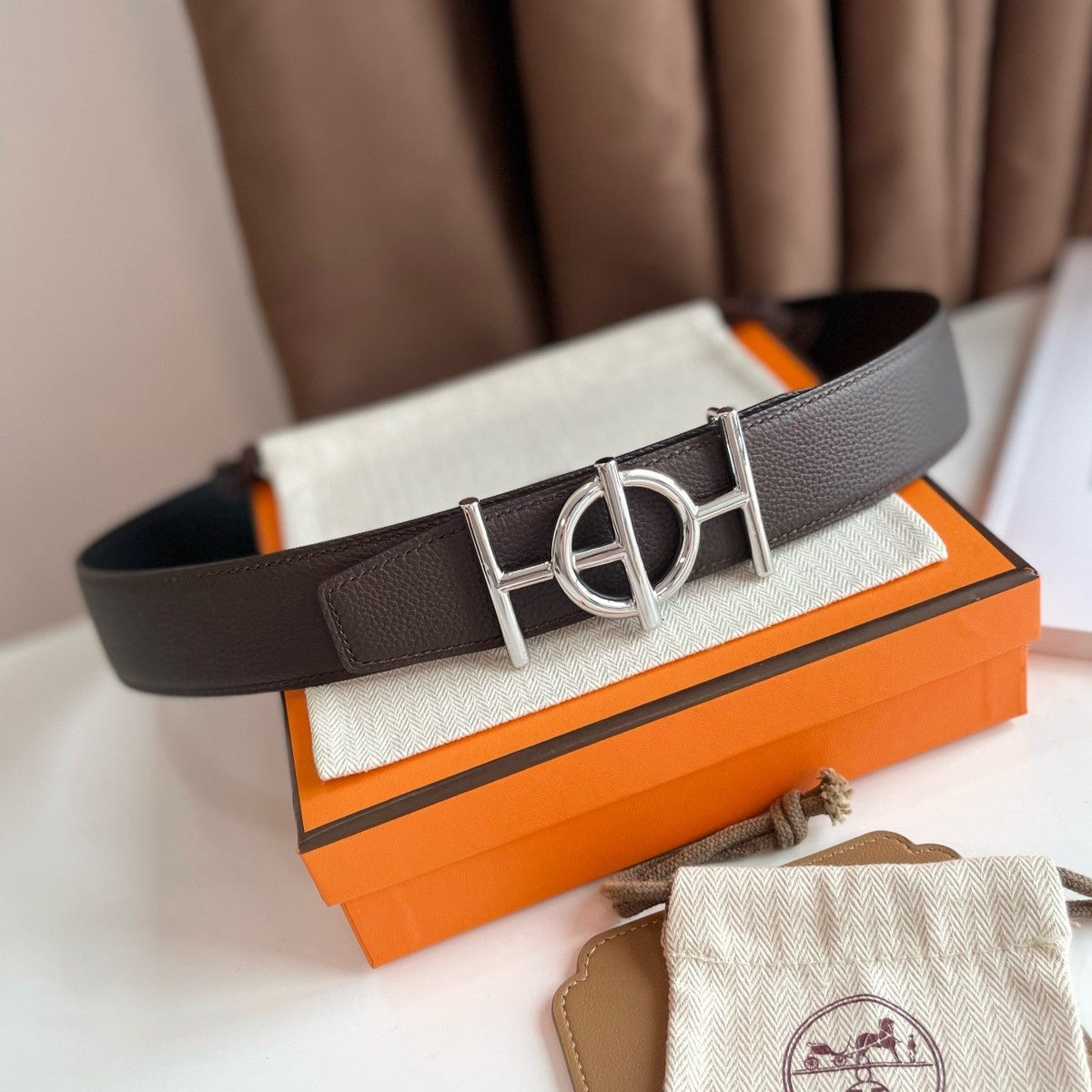 ULYSSE BELT BUCKLE & REVERSIBLE CHOCOLATE BROWN LEATHER STRAP 38MM SILVER HARDWARE