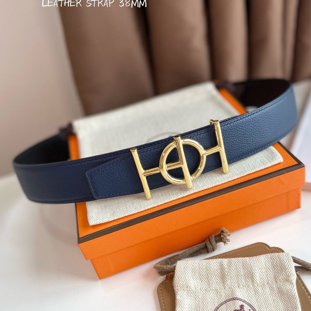 ULYSSE BELT BUCKLE & REVERSIBLE NAVY BLUE LEATHER STRAP 38MM GOLD HARDWARE