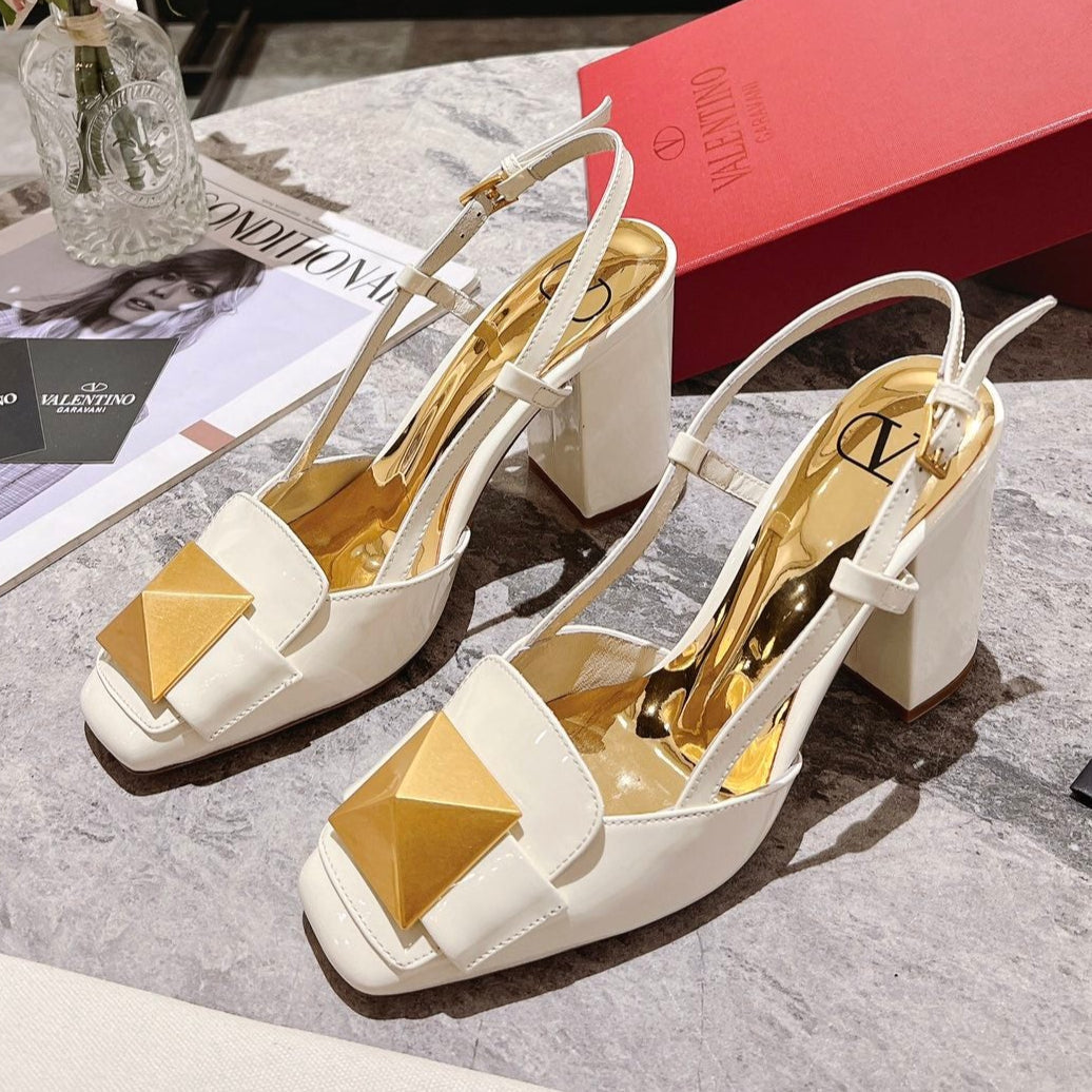 ONE STUD WHITE PATENT LEATHER LACE-UP HIGH HEELS 85 MM