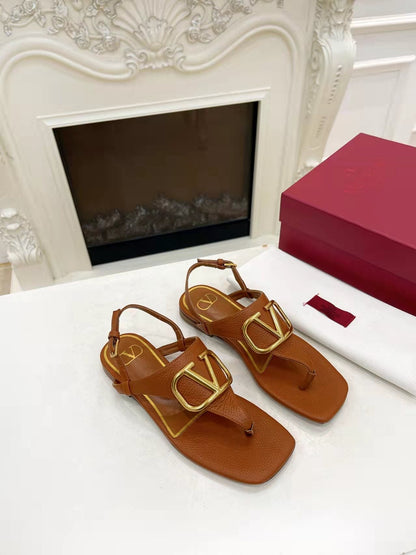 THONG SANDALS IN BRONZE BROWN CALFSKIN WITH GOLD LOGO