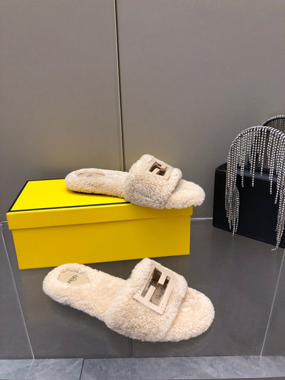 FENDI BAGUETTE SLIDE SLIPPERS IN BEIGE WOOL