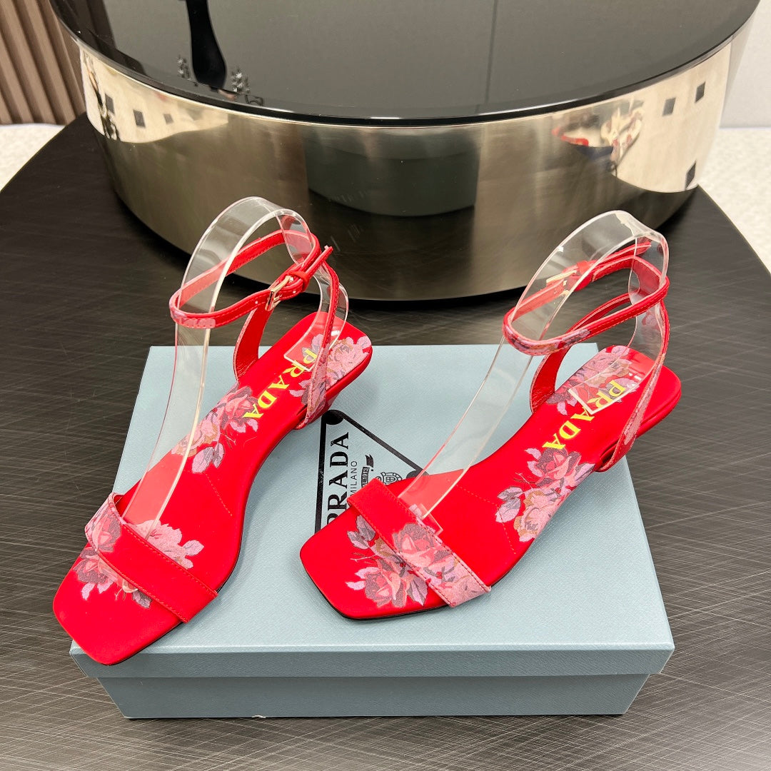 PRA TRIANGLE HEEL FLOWER MOTIF SATIN SANDALS RED