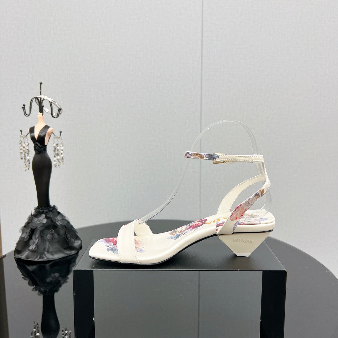 PRA TRIANGLE HEEL FLOWER MOTIF SATIN SANDALS WHITE