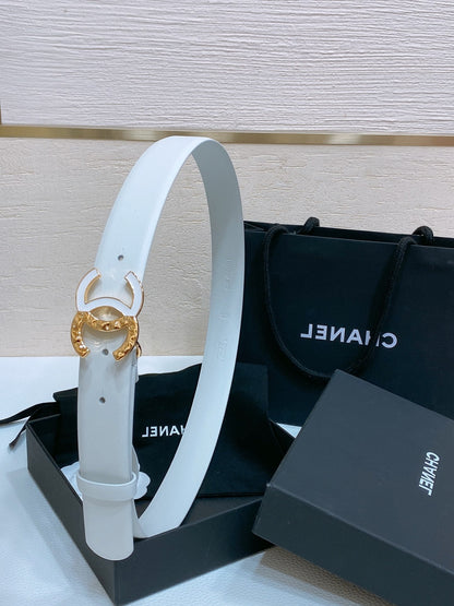CC BELT 30MM IN WHITE SMOOTH CALFSKIN GOLD MIX WHITE METAL LOGO
