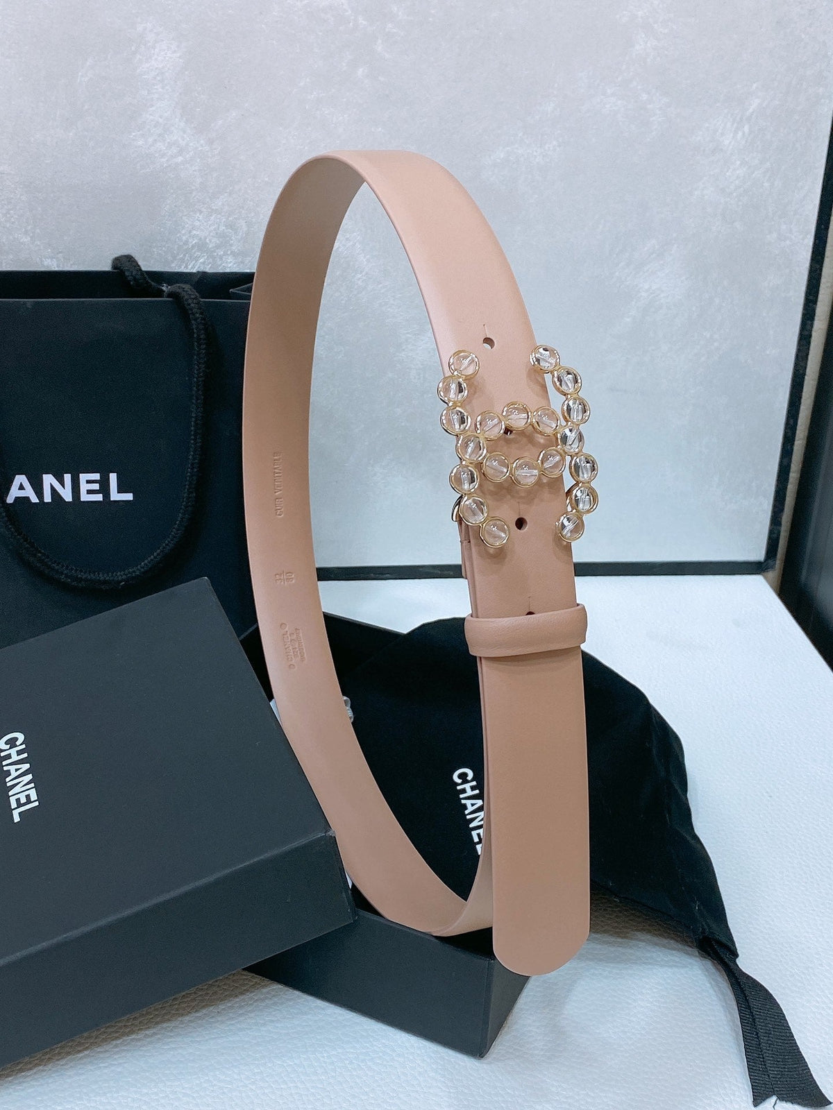 CC BELT 30 MM IN ALMOND BEIGE CALFSKIN PEARL LOGO WITH GOLD HARDWARE