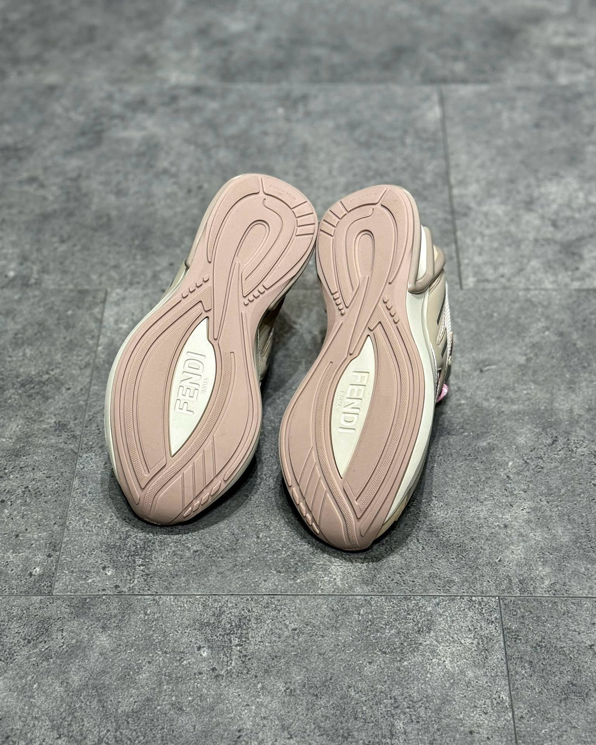 FEN Sneakers