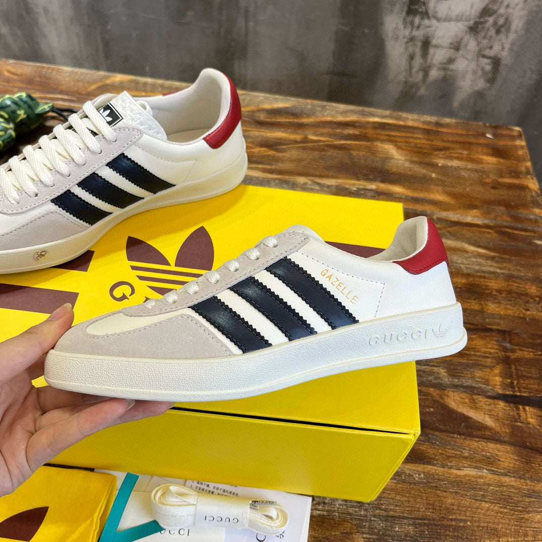 GUC Sneakers