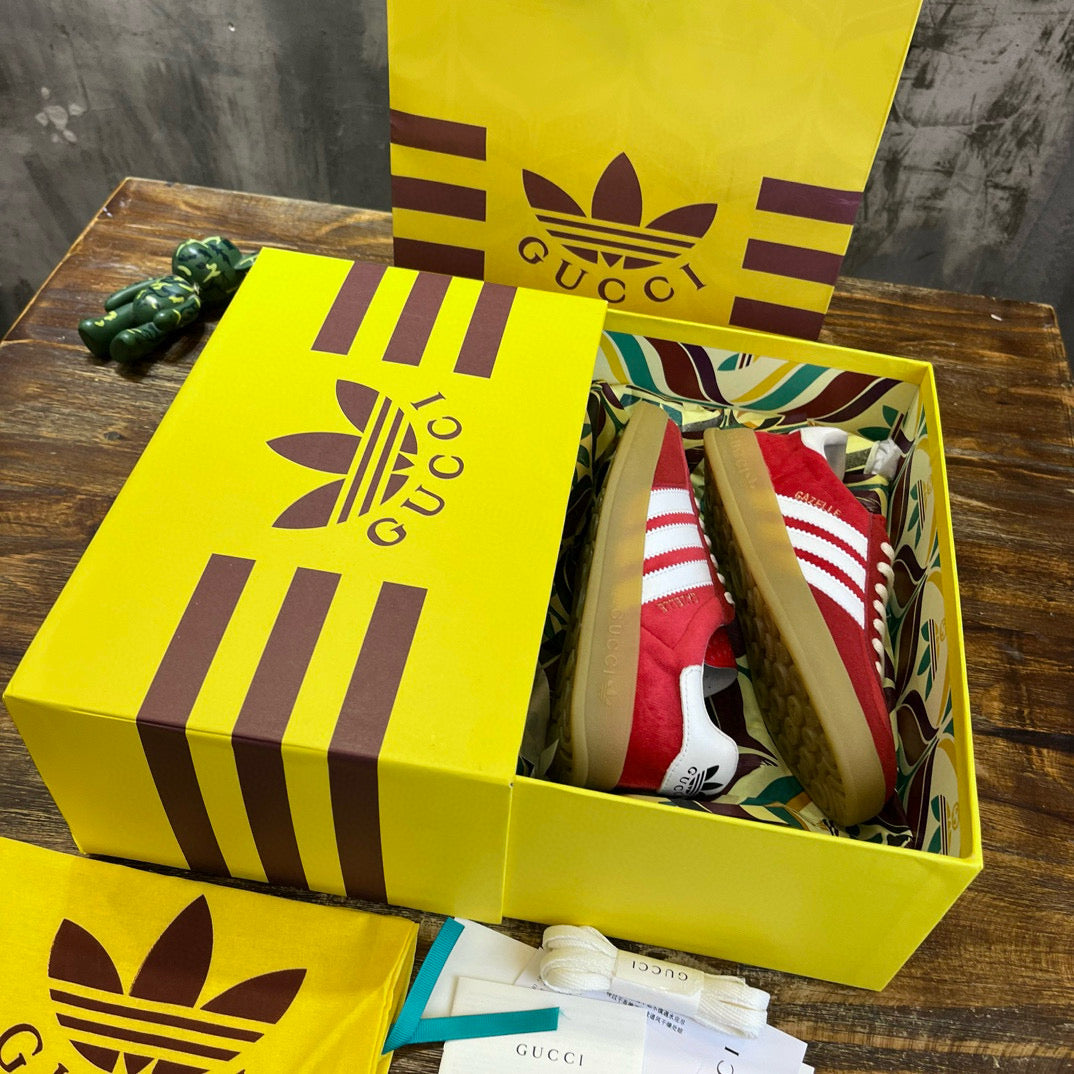 GUC Sneakers