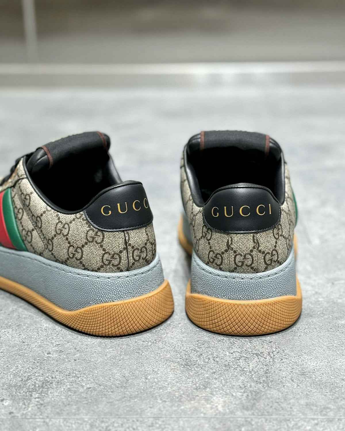GUC Sneakers