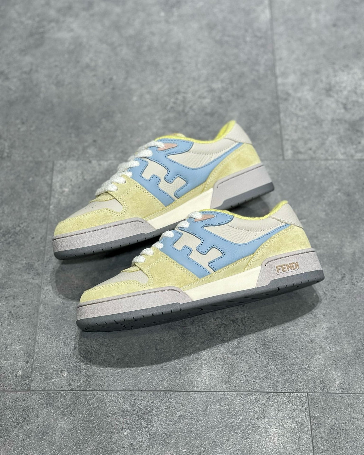 FEN Sneakers