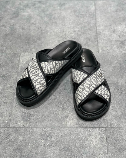 CD SANDALS