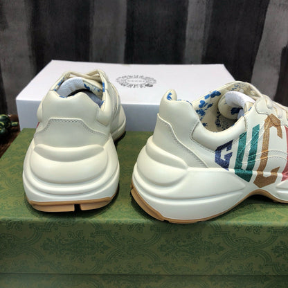 GUC Sneakers