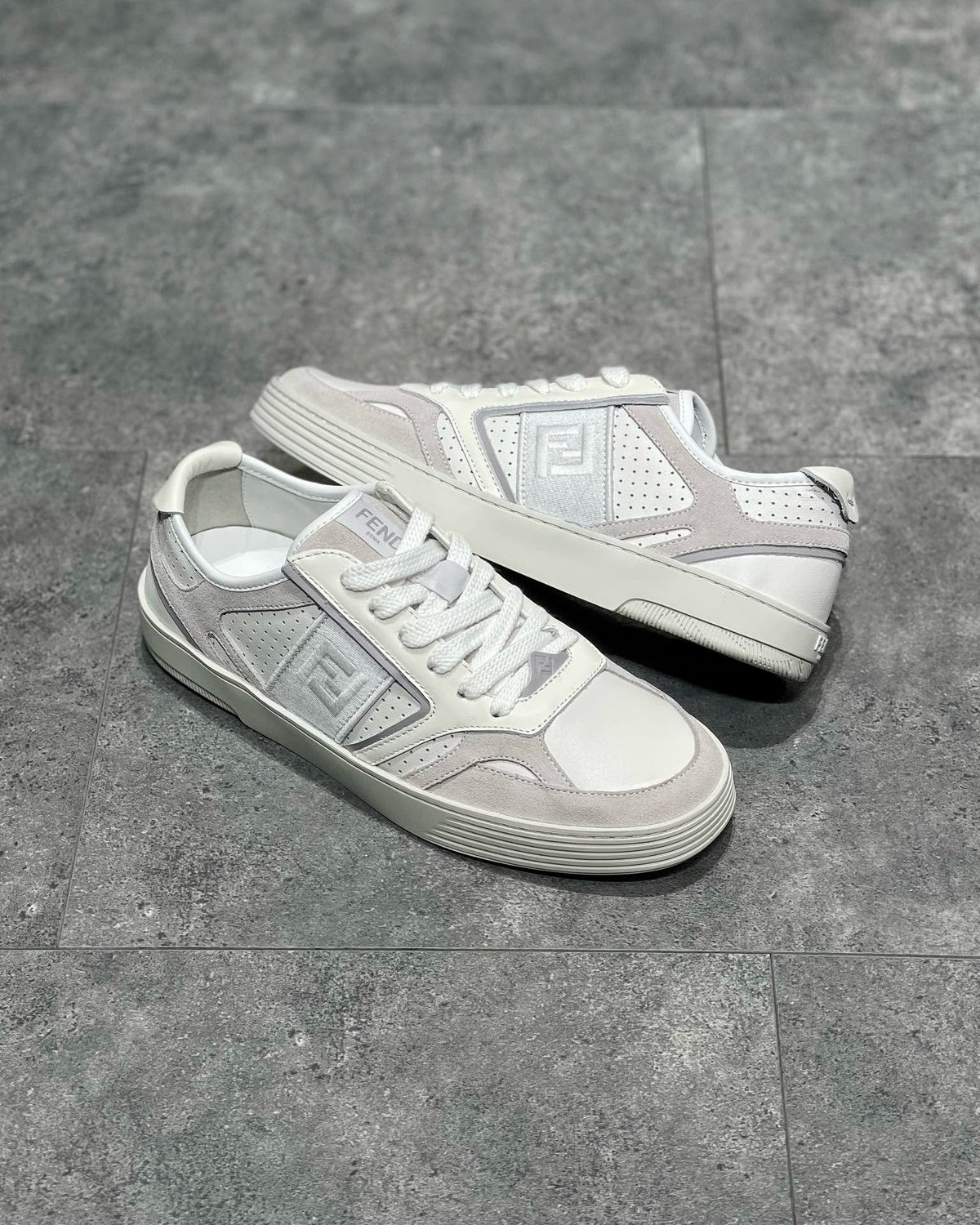 FEN Sneakers
