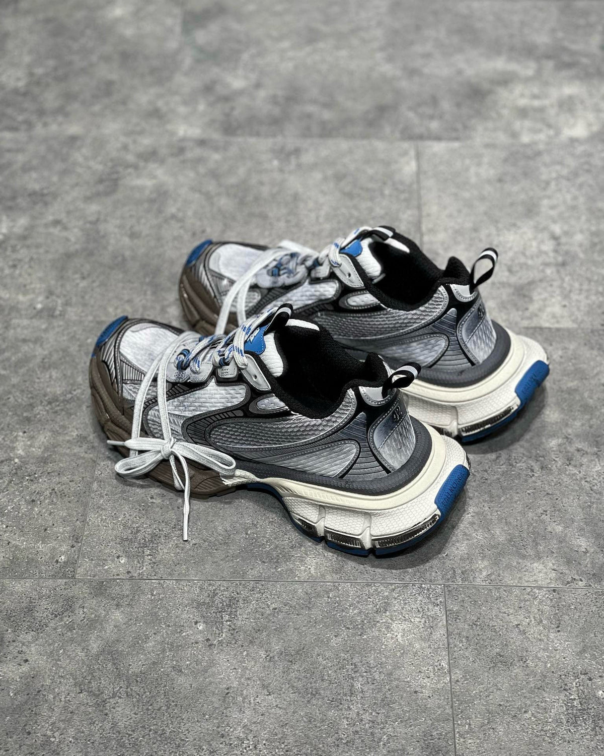 BLCG Sneakers