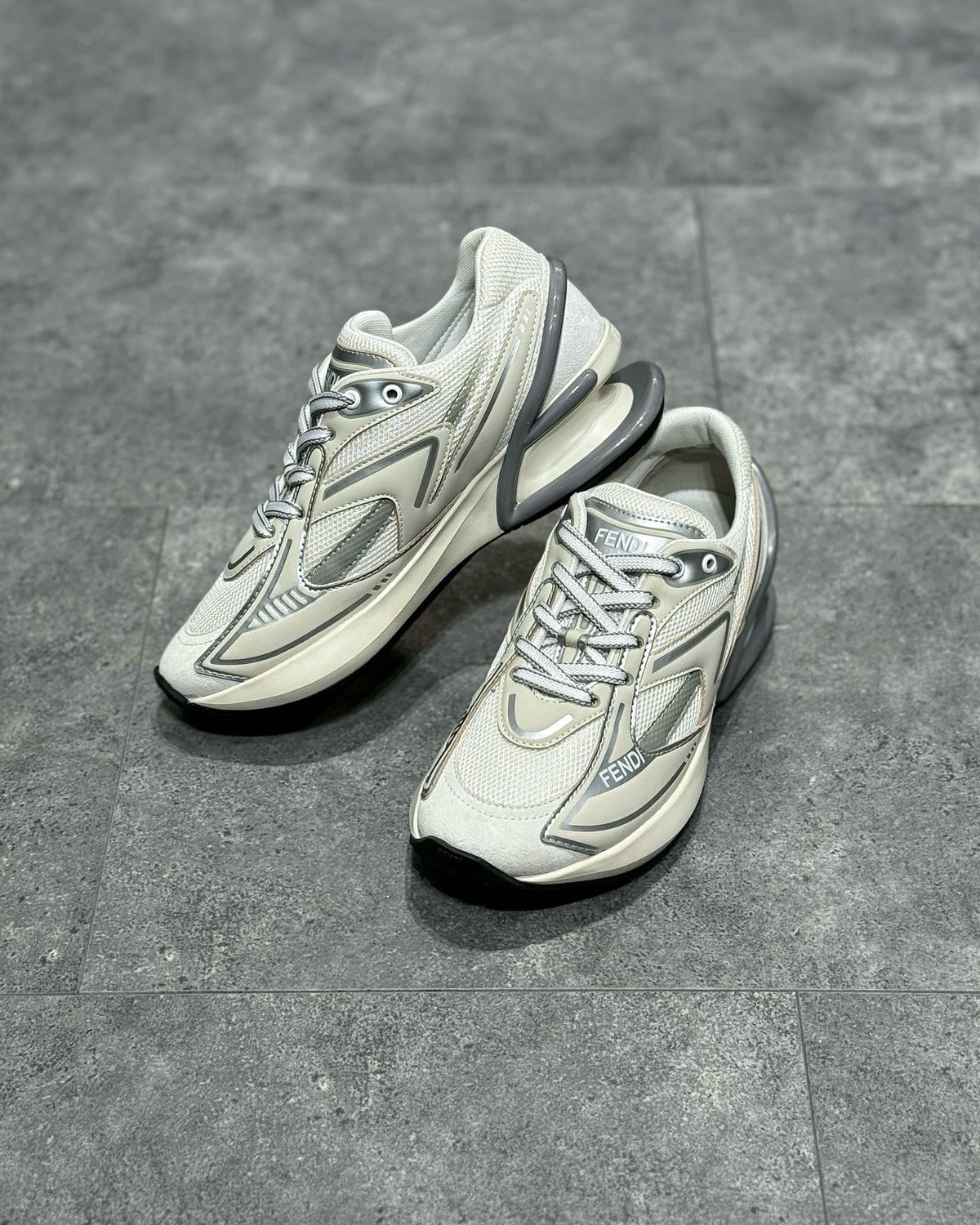 FEN Sneakers