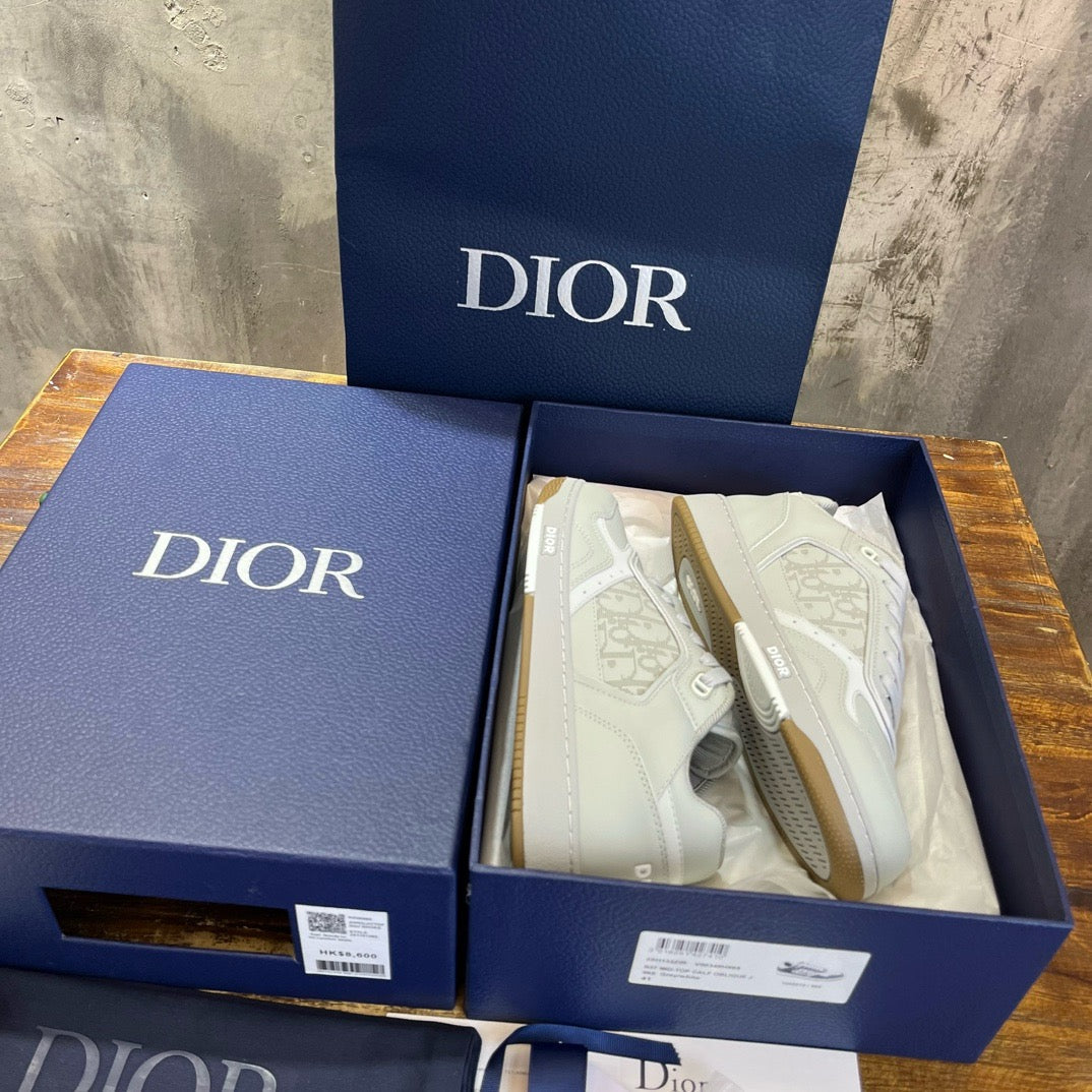 DIO Sneakers