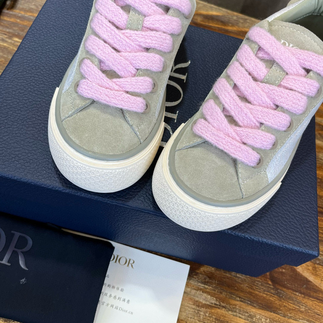 DIO Sneakers