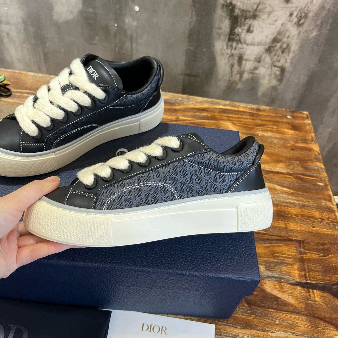 DIO Sneakers