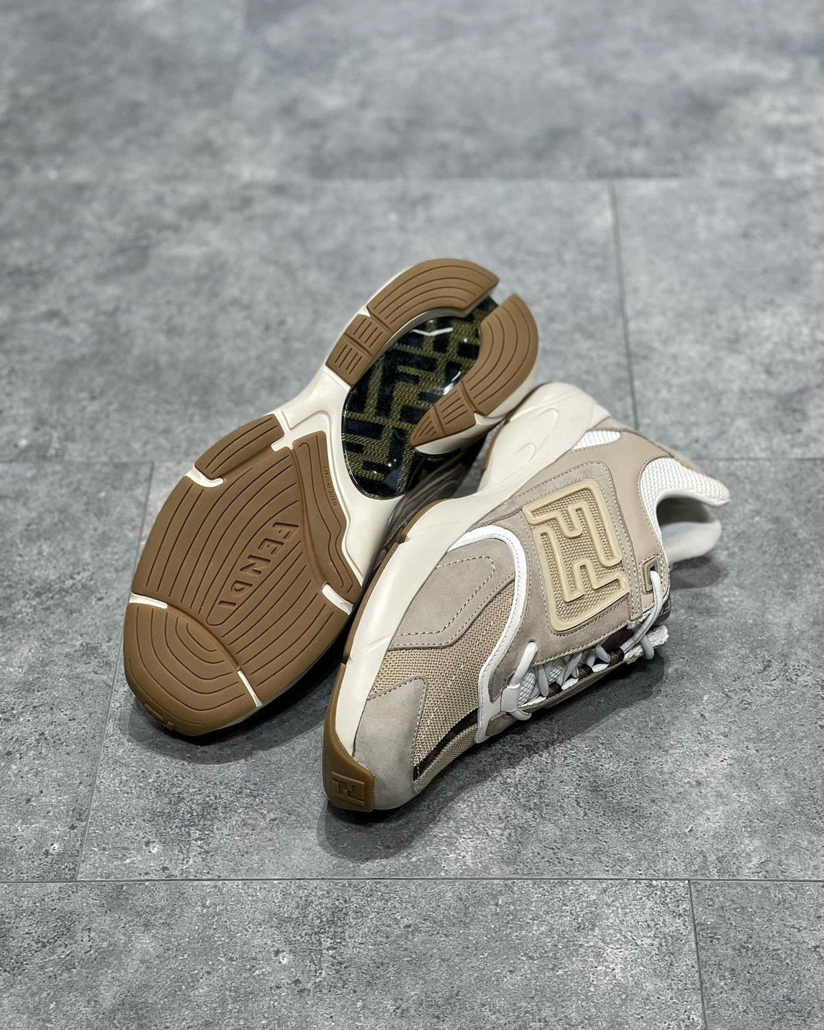 FEN Sneakers