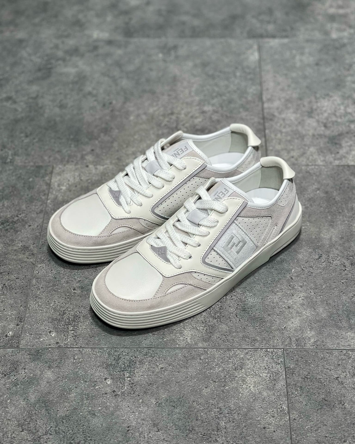 FEN Sneakers