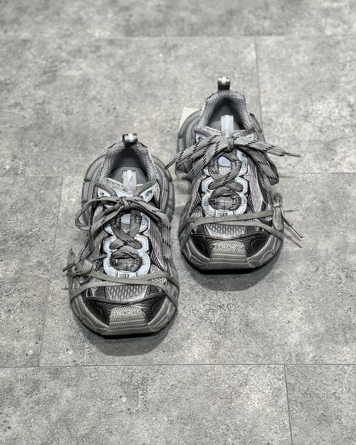 Sneakers & Shoes