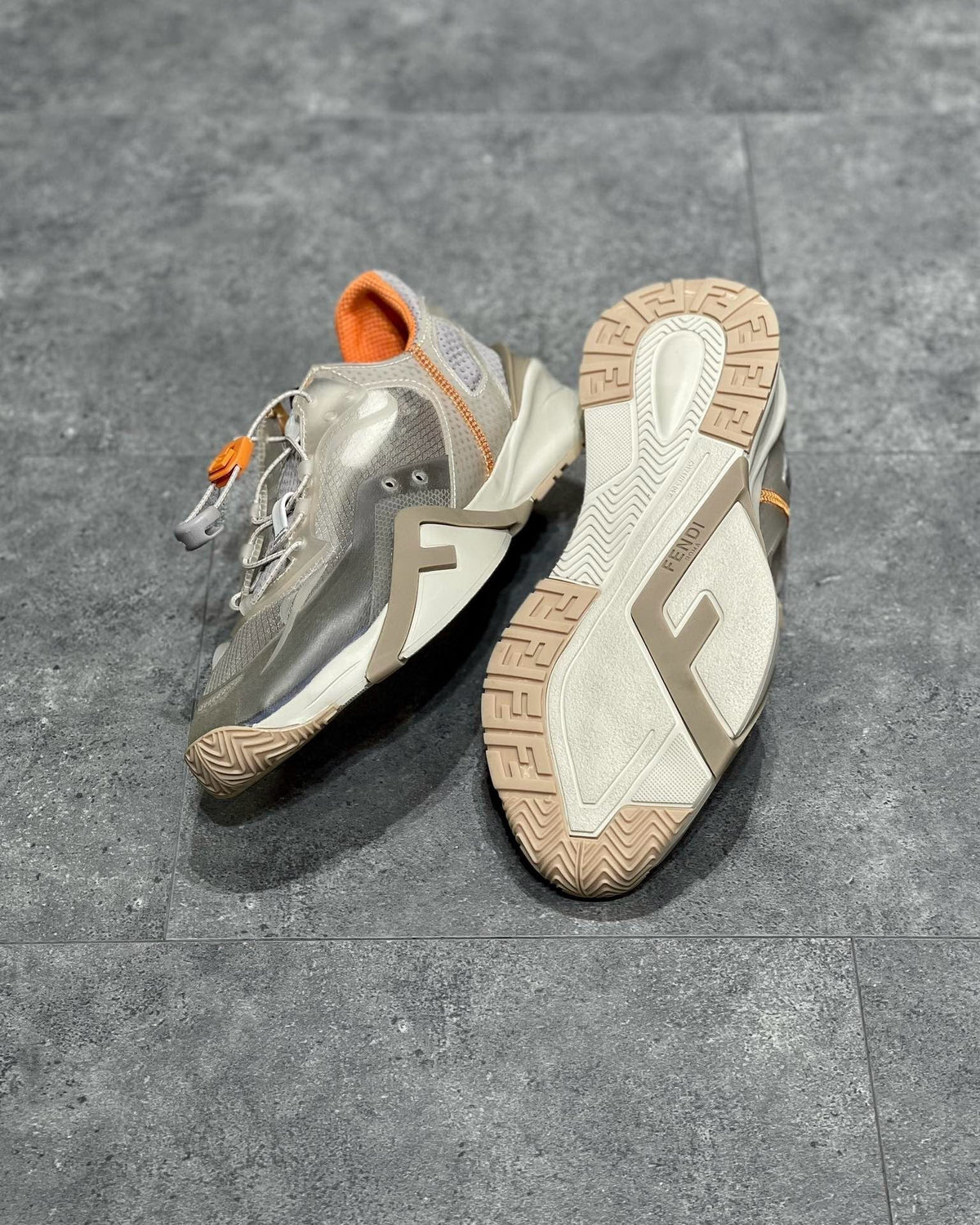 FEN Sneakers