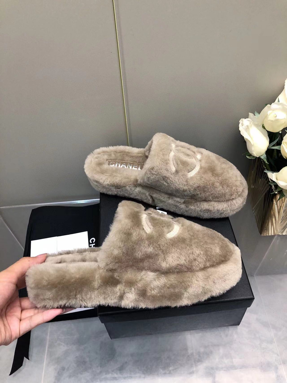 Fluffy Slippers Slides Gray