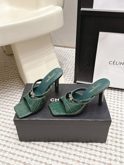 Chanel 2026 High-Heeled Crocodile-Patterned Sandal Leather 930661