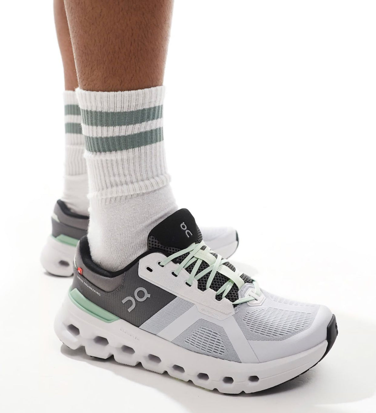 ON Cloudrunner 2 grey and sage