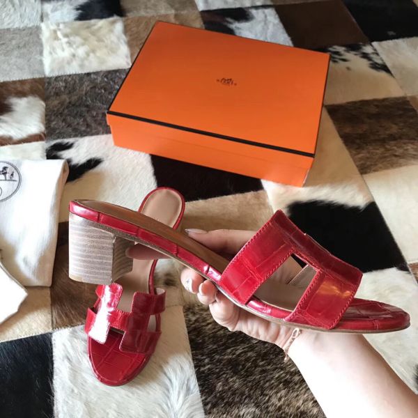 HERM Oasis Sandals In Red Shiny Niloticus Crocodile