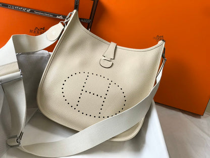 High-end Hermes 2026 Evelyne III 29 Bag Taurillon Clemence Leather