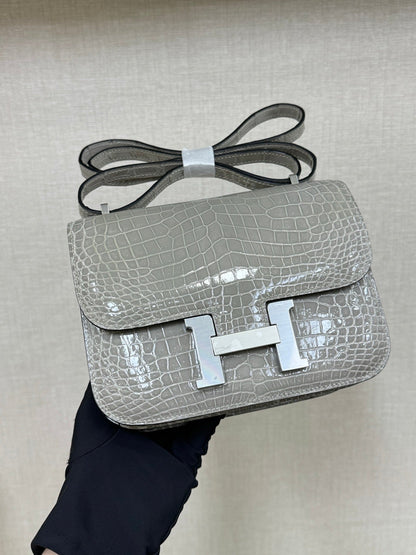 High-end Hermes 2026 Constance Bag 19cm Glossy Crocodile Leather