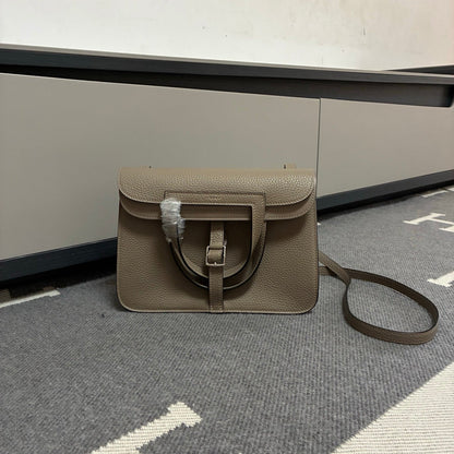 High-end Hermes 2026 Halzan 25 Bag Taurillon Clemence Leather 1