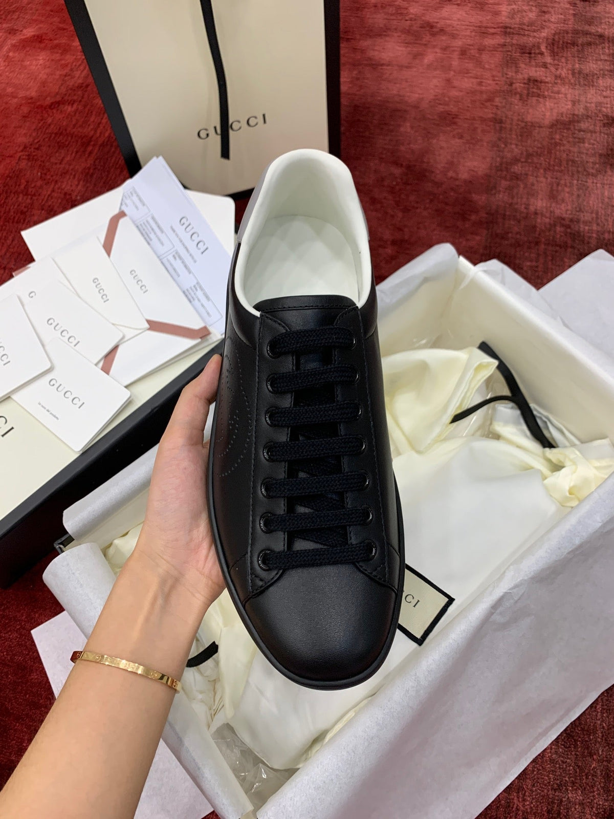 Sneakers & Shoes
