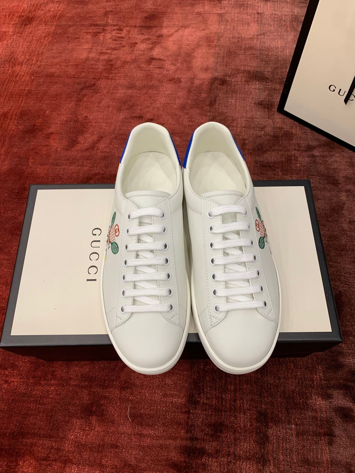 Sneakers & Shoes