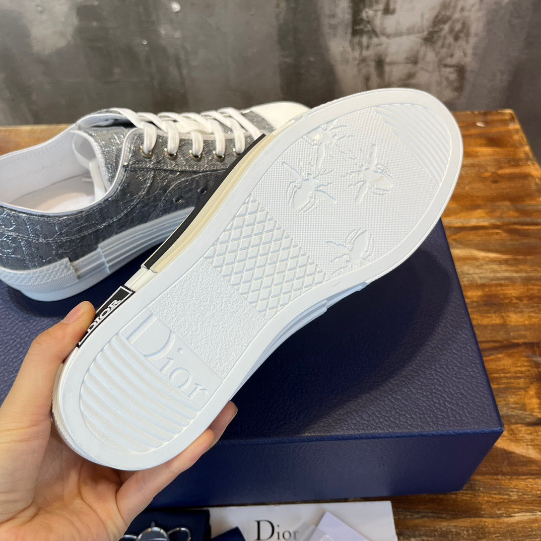DIO Sneakers
