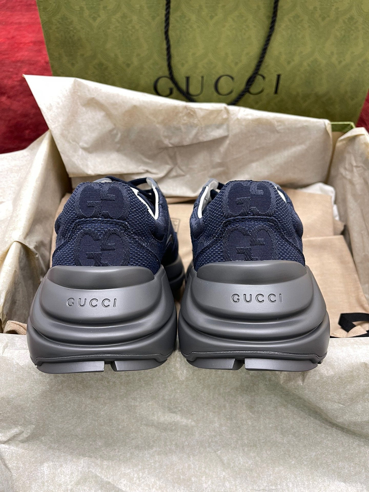 Sneakers & Shoes