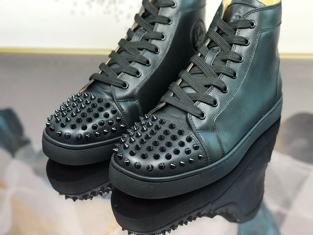 Sneakers & Shoes