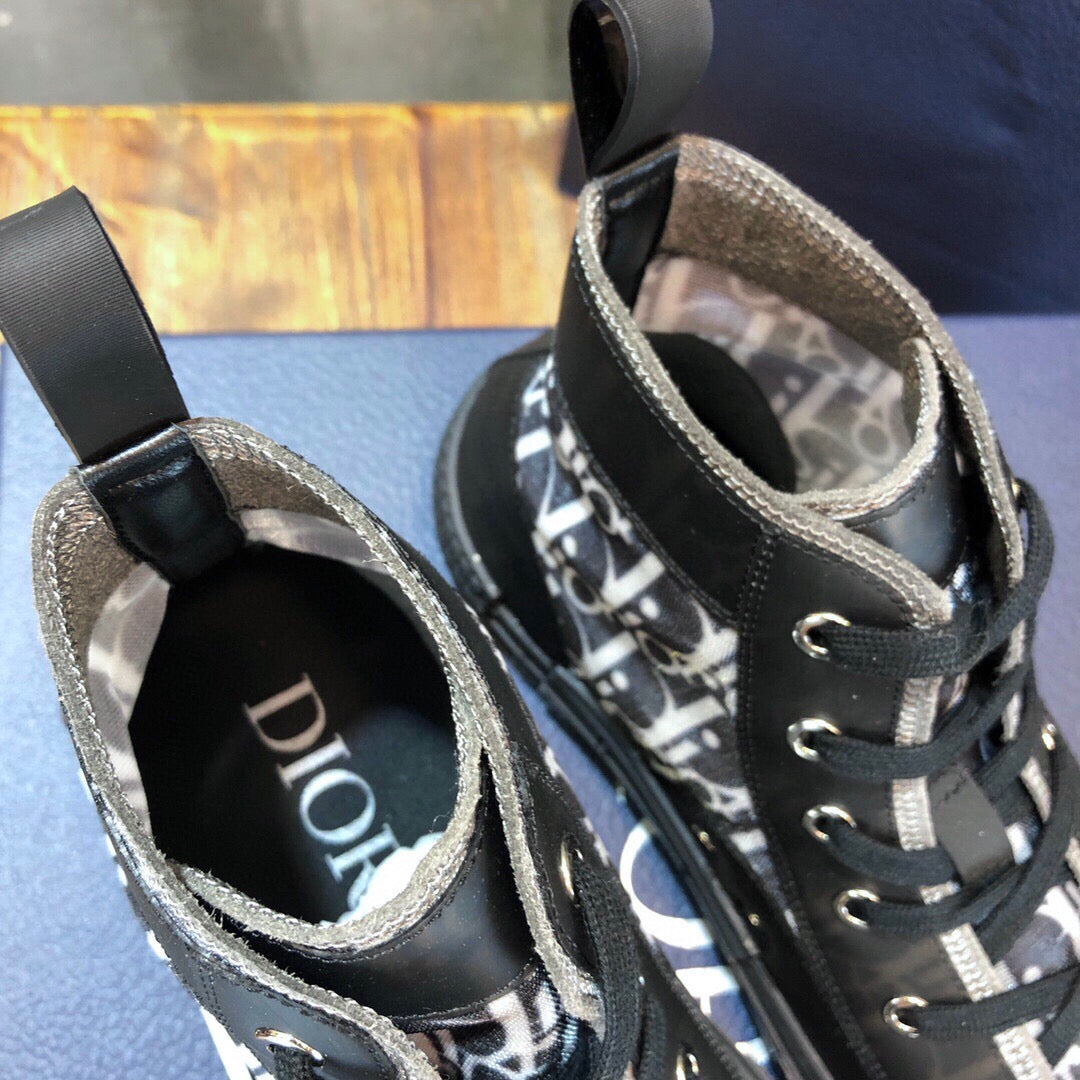DIO Sneakers