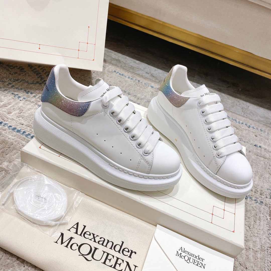 Sneakers & Shoes