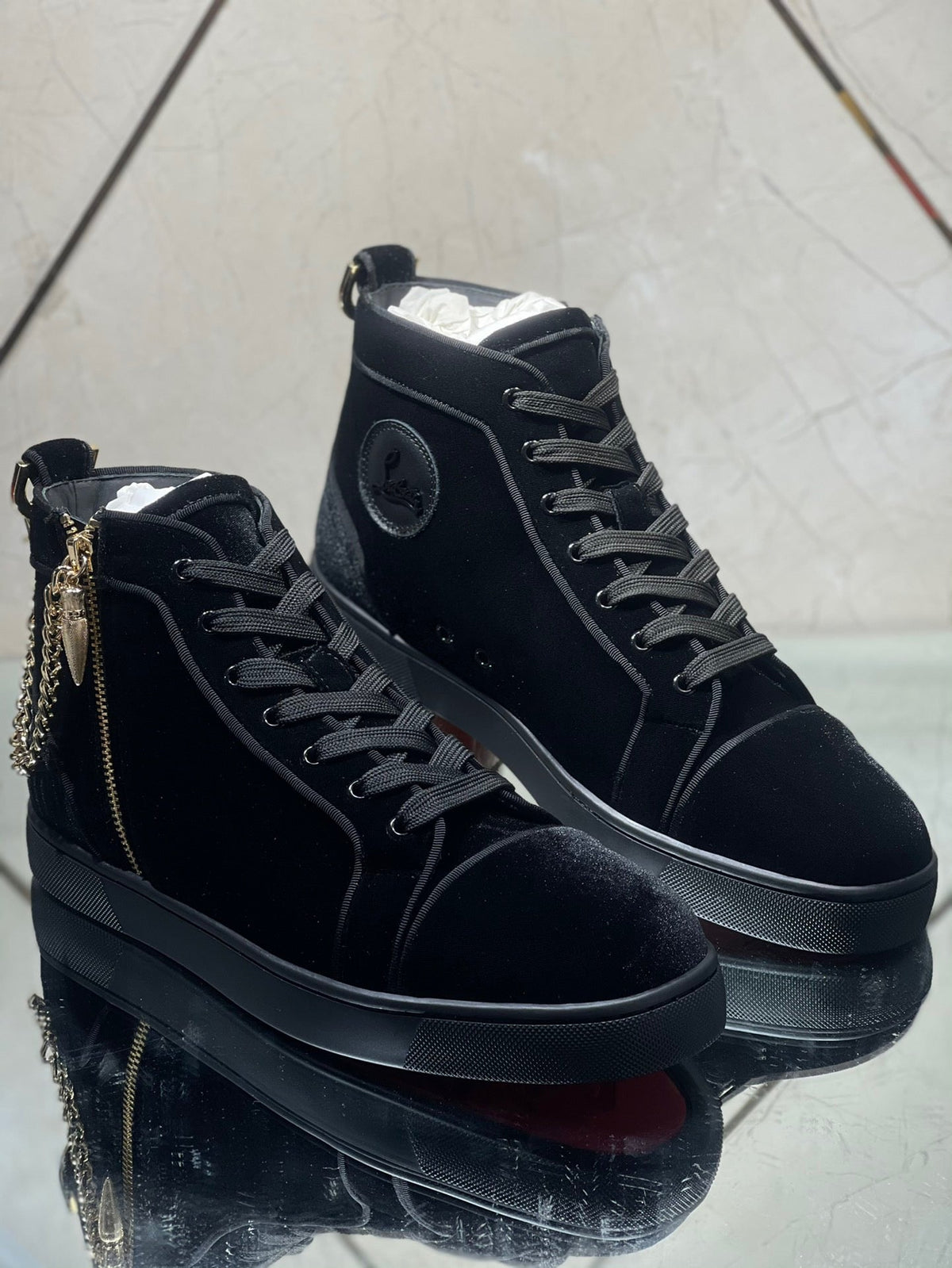 Sneakers & Shoes