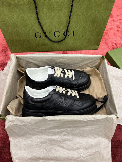 Sneakers & Shoes