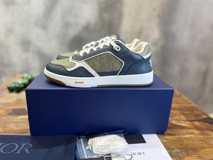 DIO Sneakers