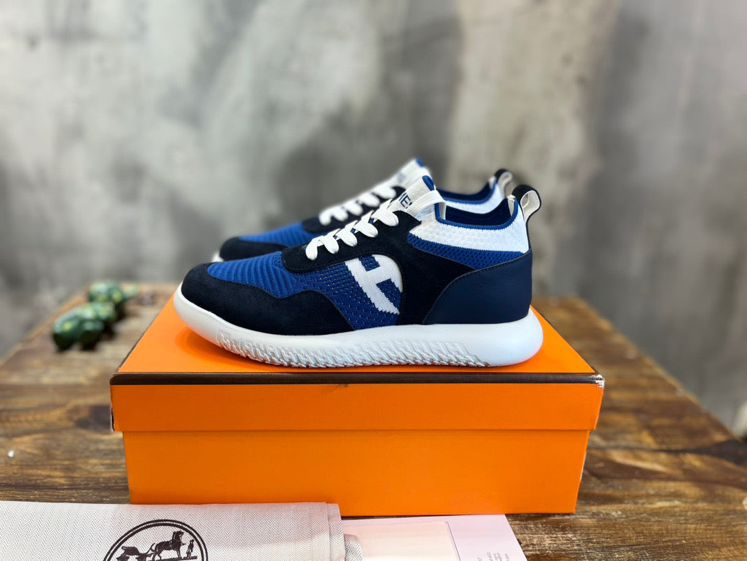 HERM Sneakers