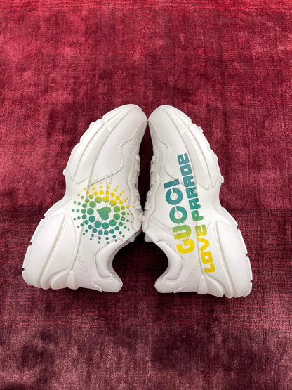 Sneakers & Shoes