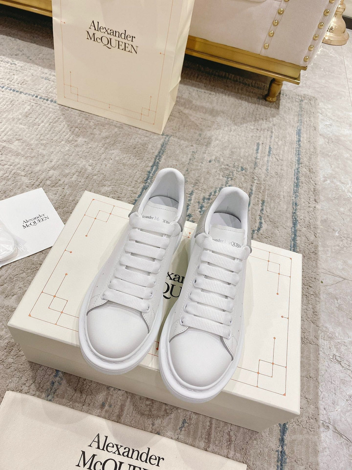 Sneakers & Shoes