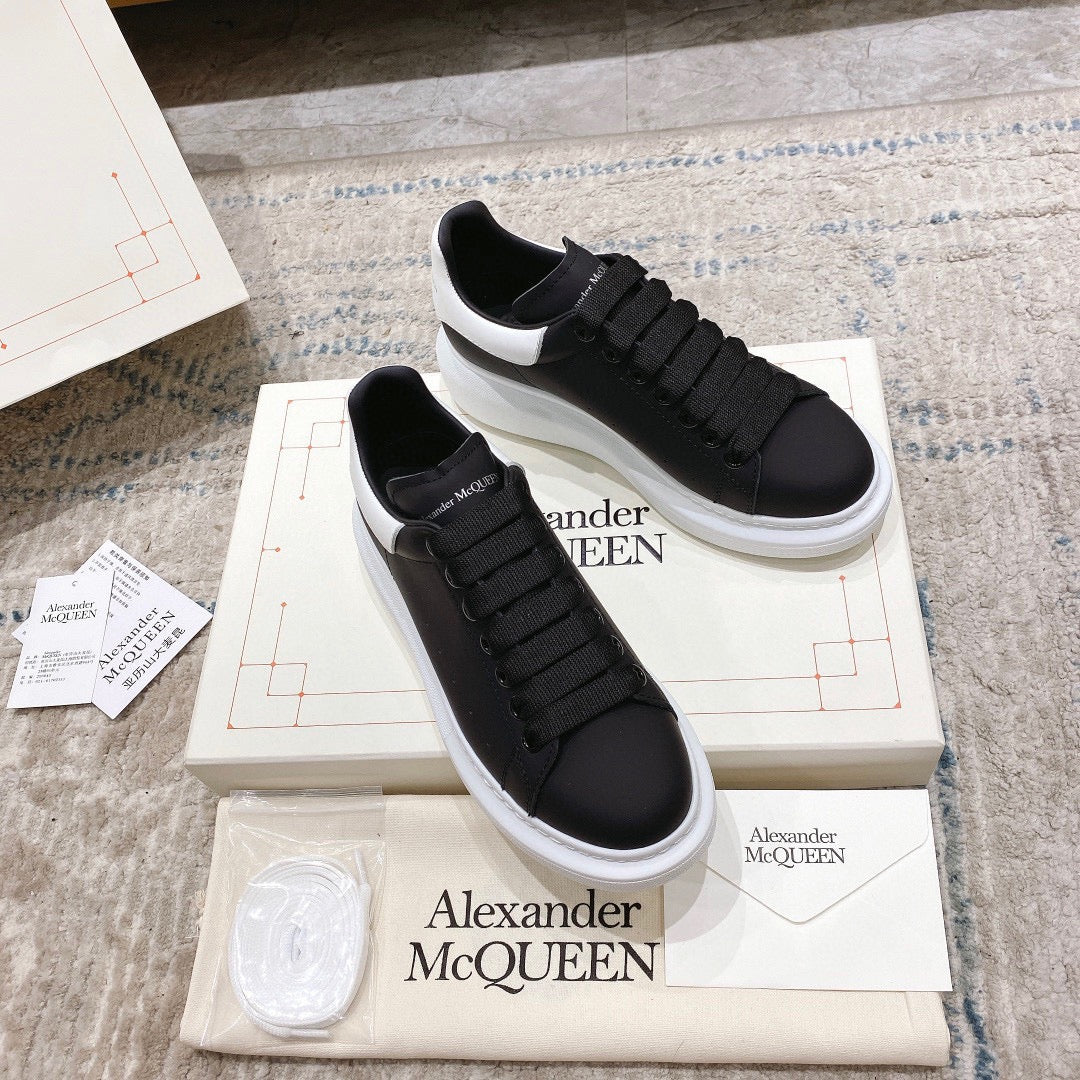 Sneakers & Shoes
